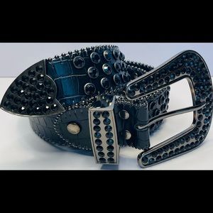 Western cowboy belt with eye catching, dazzling rhinestones.